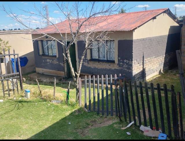 5 BEDROOM HOUSE FOR SALE IN TEMBISA CENTRAL